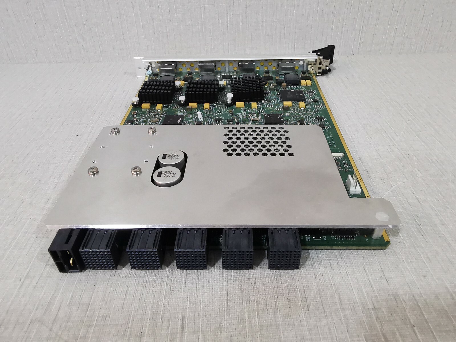 AMX 50-1061-57 AMX 50-1061-57 REV A ENOVA DGX DXLink 4k Input 3