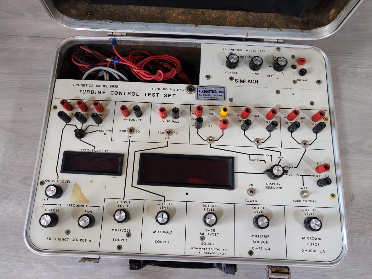 TECHNETICS 993B TECHNETICS 993B TURBINE CONTROL TEST SET 512Hz 100mV - WITH BROKEN LOCK 5
