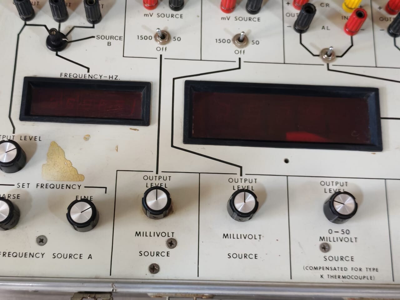 TECHNETICS 993B TECHNETICS 993B TURBINE CONTROL TEST SET 512Hz 100mV - WITH BROKEN LOCK 7