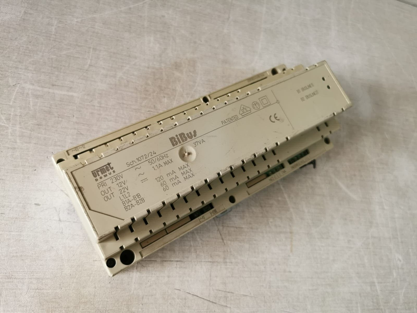 URMET Sch.1072/24 BiBus URMET Sch.1072/24 BiBus POWER SUPPLY - with Visible Discoloration 8