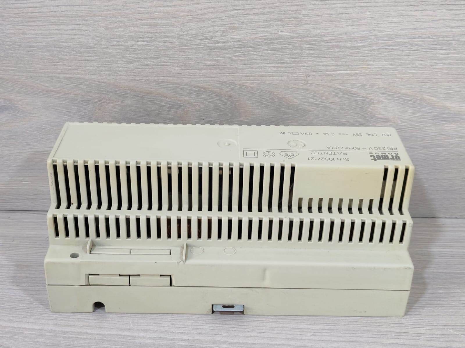 URMET Sch.1082/121 URMET Sch.1082/121 PATENTED POWER SUPPLY 3