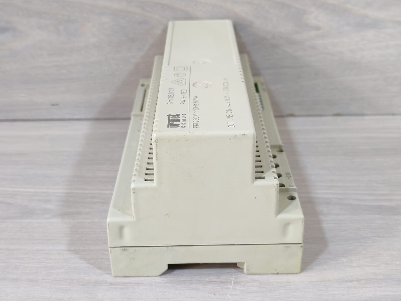 URMET Sch.1082/121 URMET Sch.1082/121 PATENTED POWER SUPPLY 5