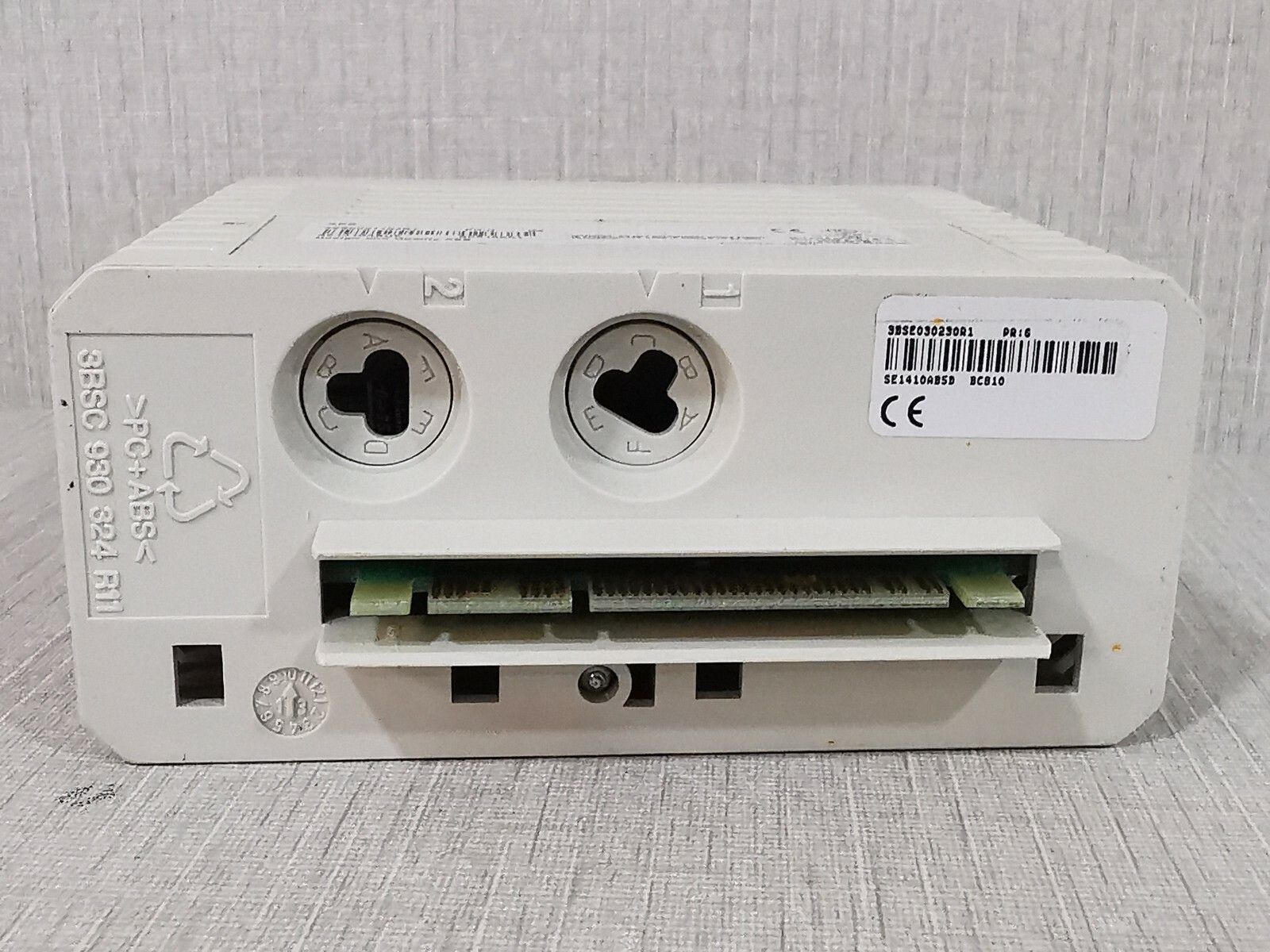 ABB 3BSE031164R1 / BC810K01 ABB BC810 Interconnection Unit 3BSE031154R1 BC810K01 4