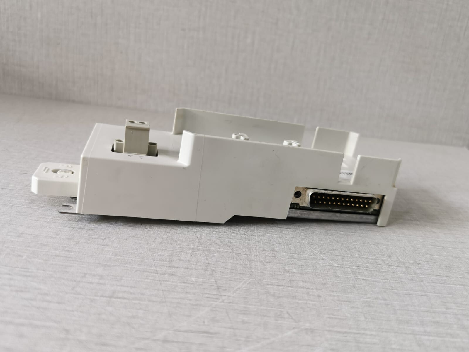 ABB 3BSE030192R1 ABB 3BSE030192R1 ANALOG MODULE - BASE UNIT ONLY 7