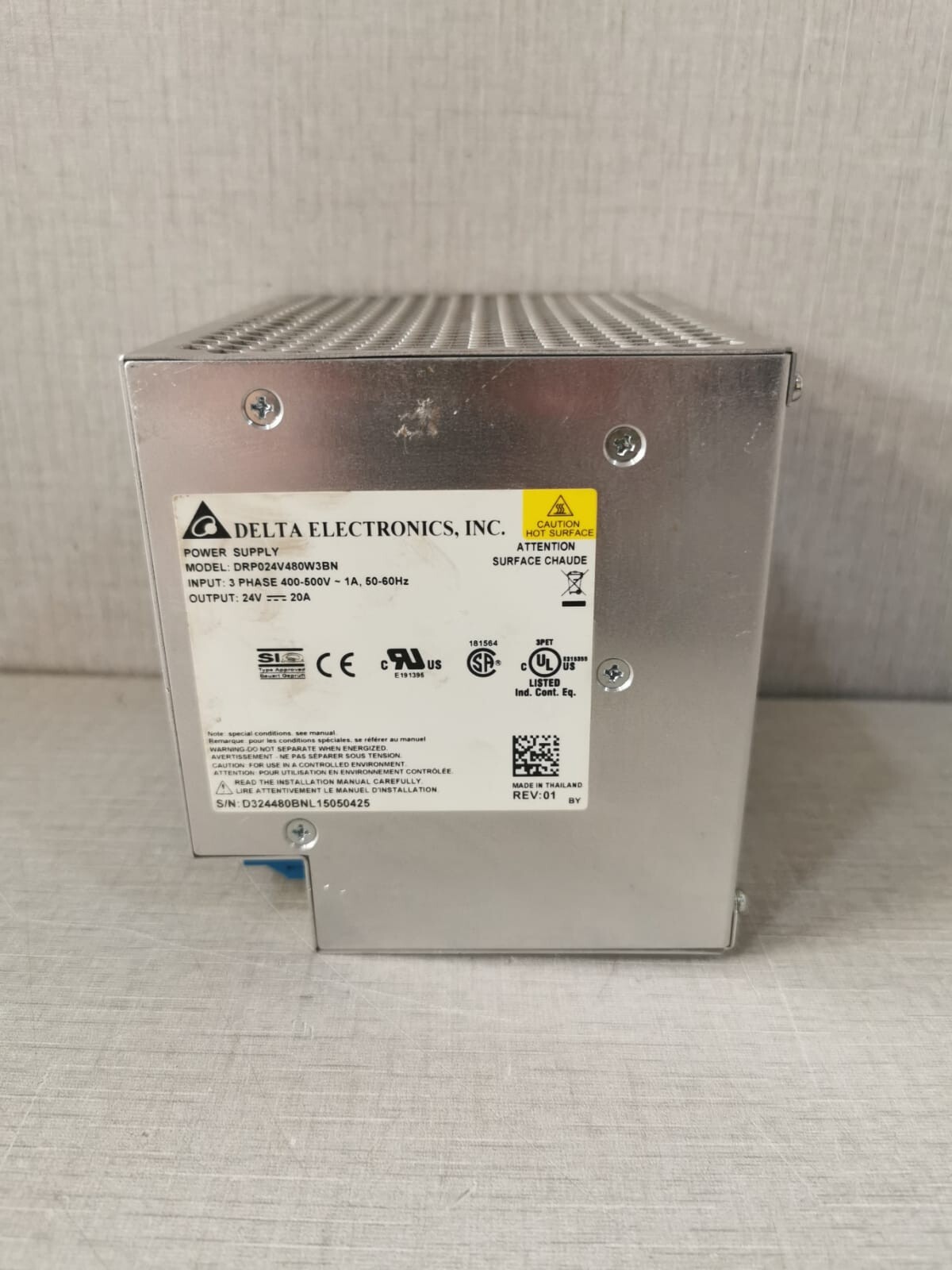 Delta DRP024V480W3BN Delta DRP024V480W3BN POWER SUPPLY 3PHASE 400-500V-1A 50-60Hz 5