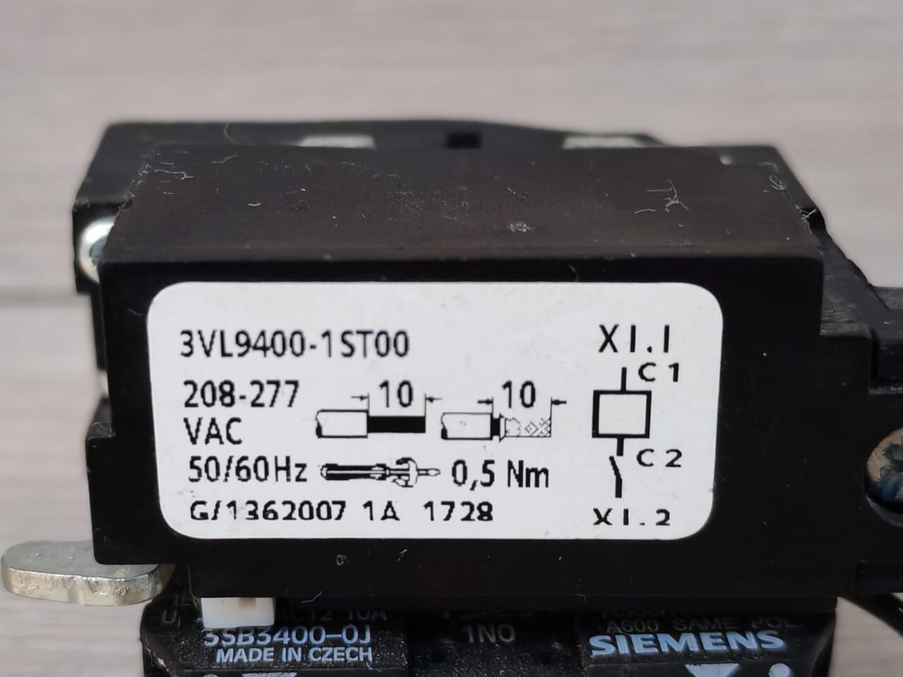 Siemens 3VL9400-1ST00 SIEMENS 3VL9400-1ST00 CIRCUIT BREAKER 208-277 VAC 2