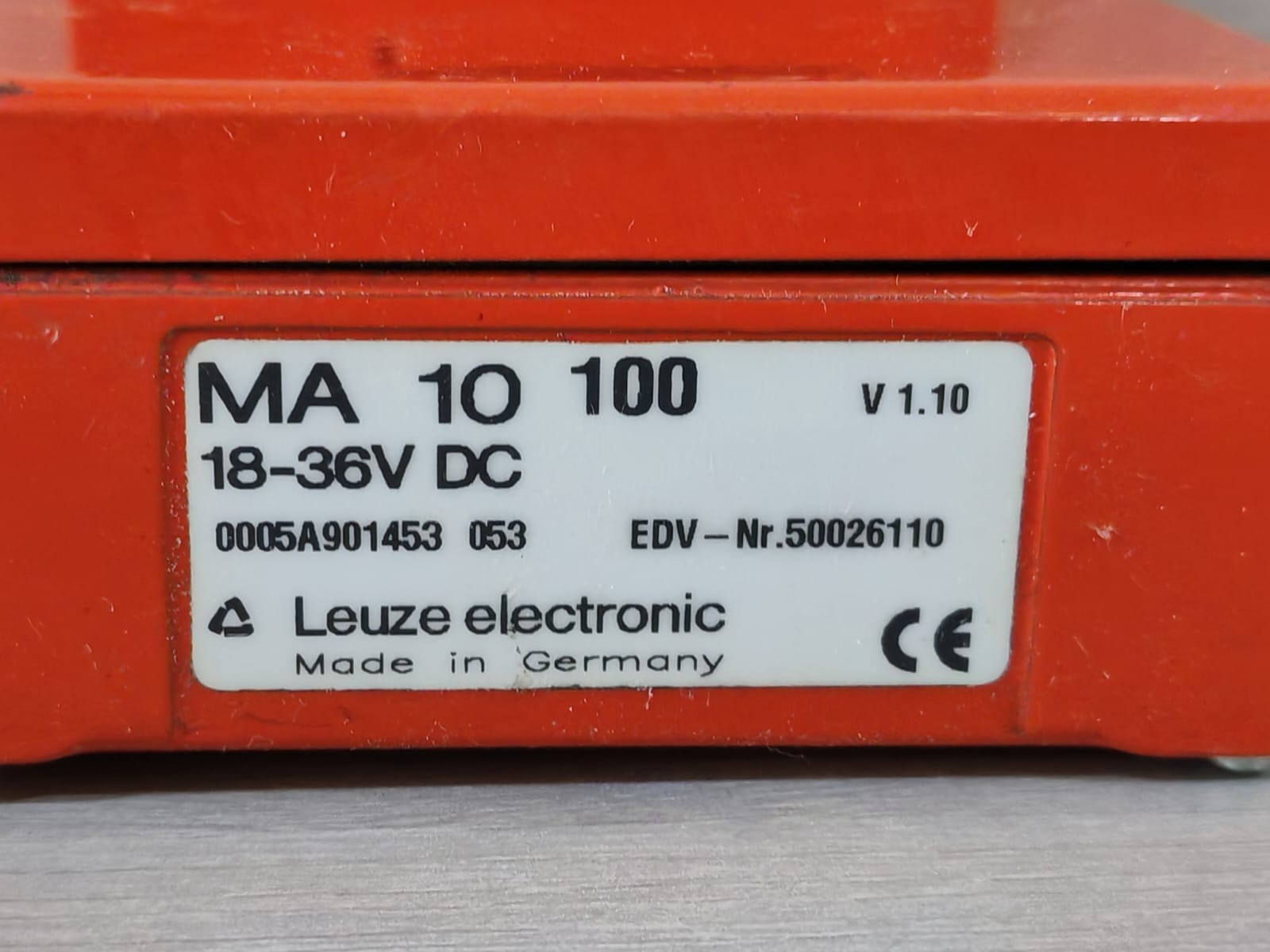 Leuze MA 1O 100 Leuze MA 1O 100 Modular Connection Unit V 1.10 2