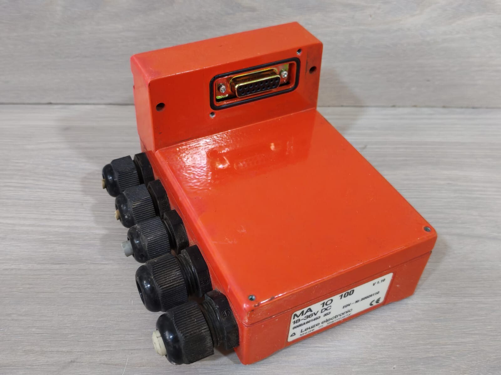 Leuze MA 1O 100 Leuze MA 1O 100 Modular Connection Unit V 1.10 8