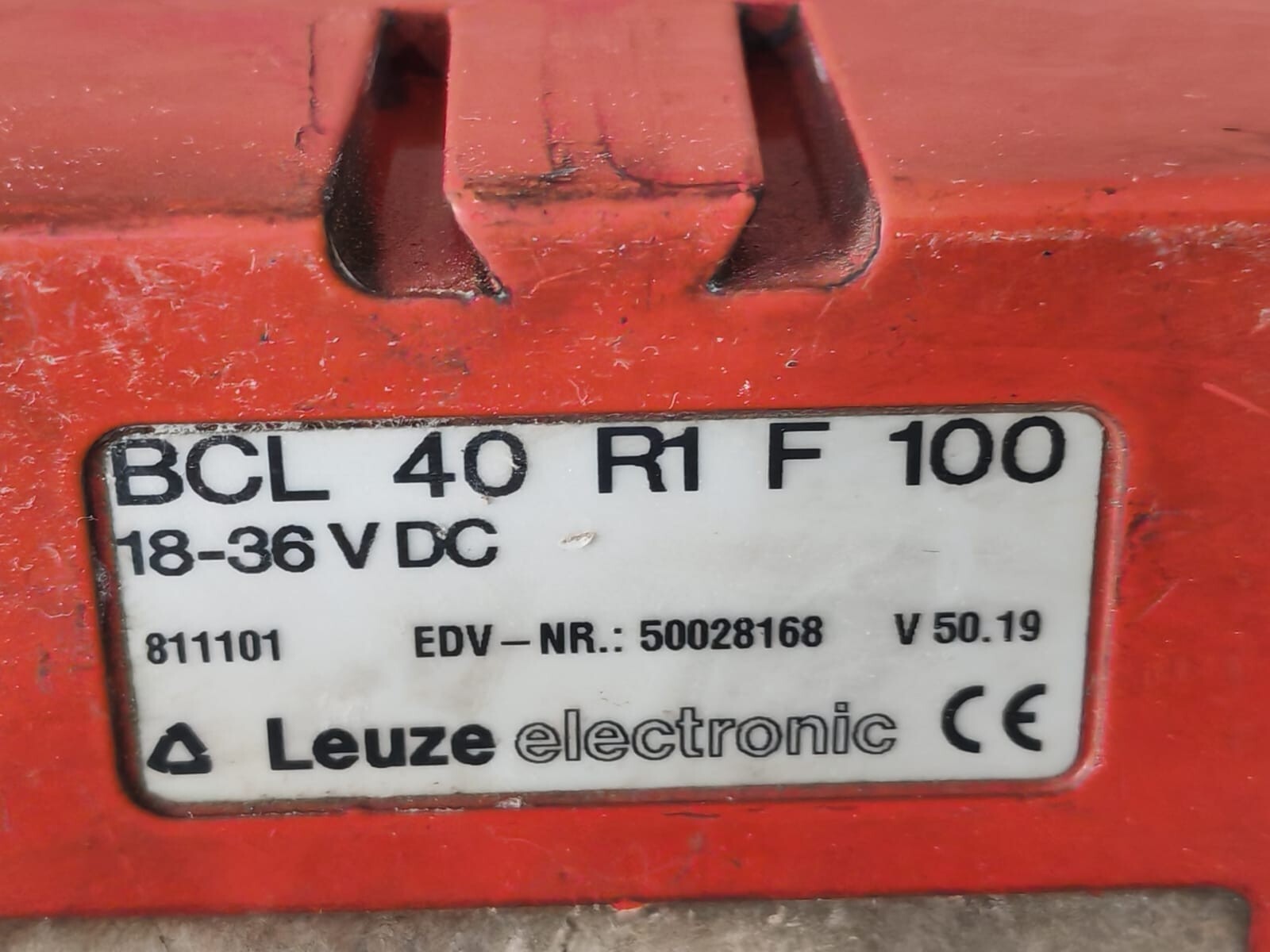 Leuze BCL 40 R1 F 100 BARCODE READER 3