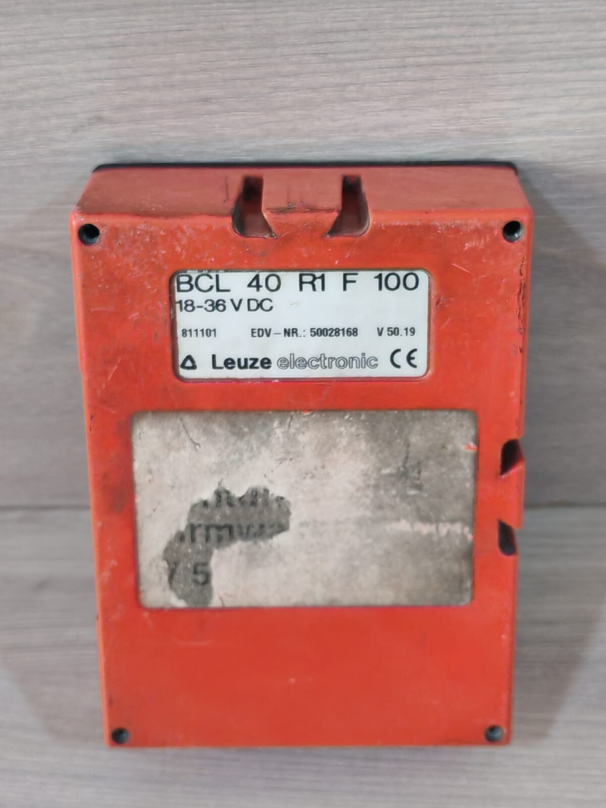 Leuze BCL 40 R1 F 100 BARCODE READER 4