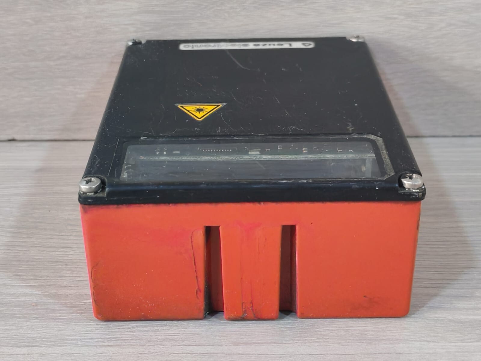 Leuze BCL 40 R1 F 100 BARCODE READER 8