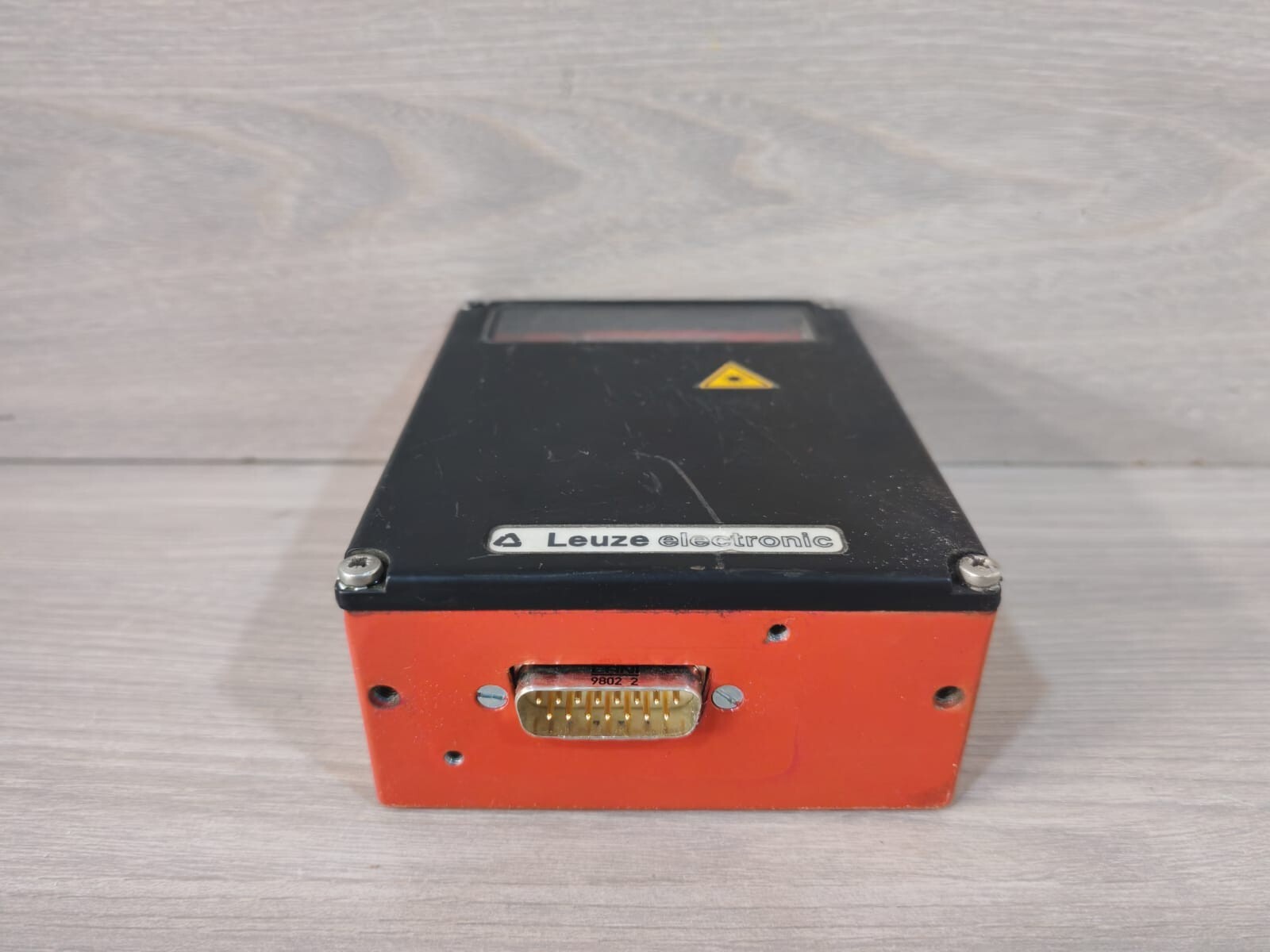 Leuze BCL 40 R1 F 100 BARCODE READER 10
