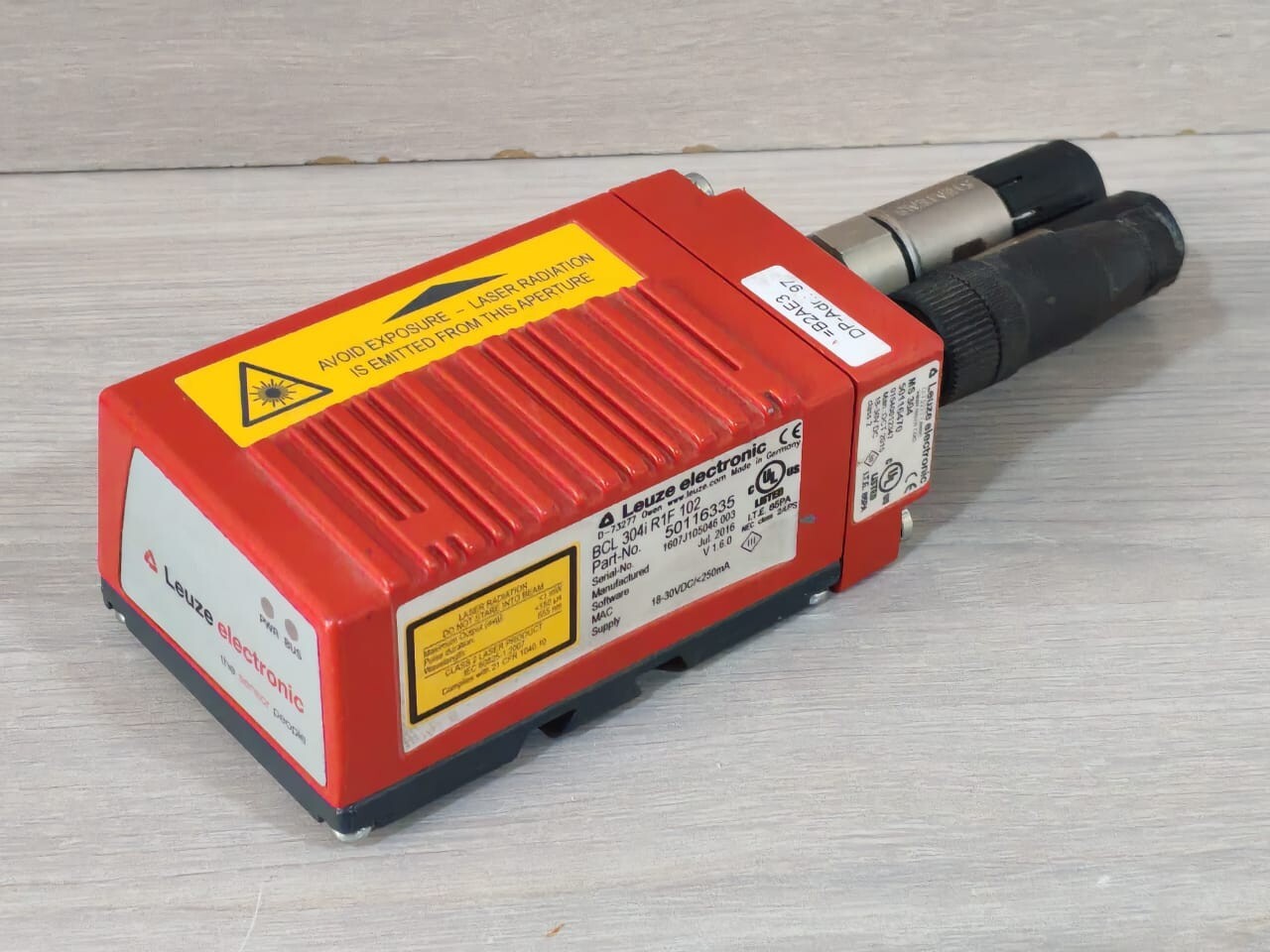Leuze MS-304 Leuze BCL 304i R1F 102 BAR CODE READER 50116335 WITH MS 304 CONNECTOR 50116470 9