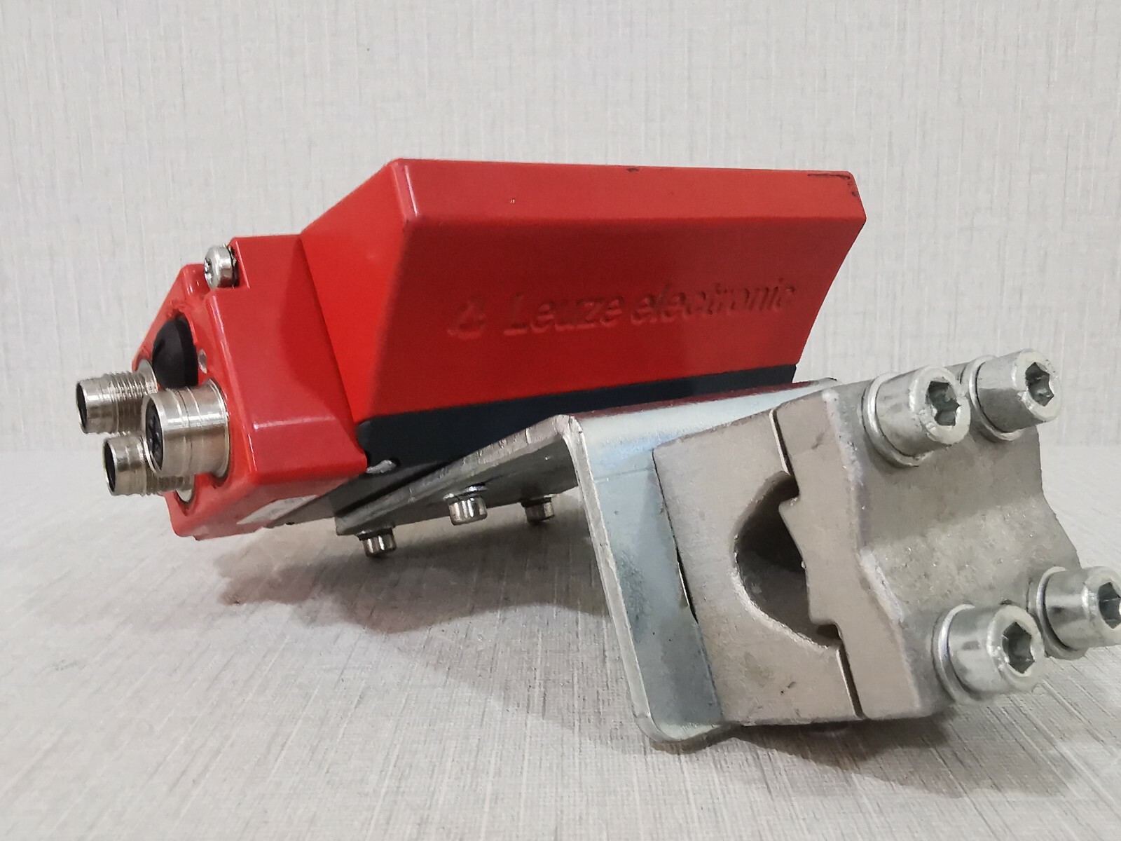 Leuze 50116337 Leuze BCL 304i R1M 100 BAR CODE READER 50116337 6