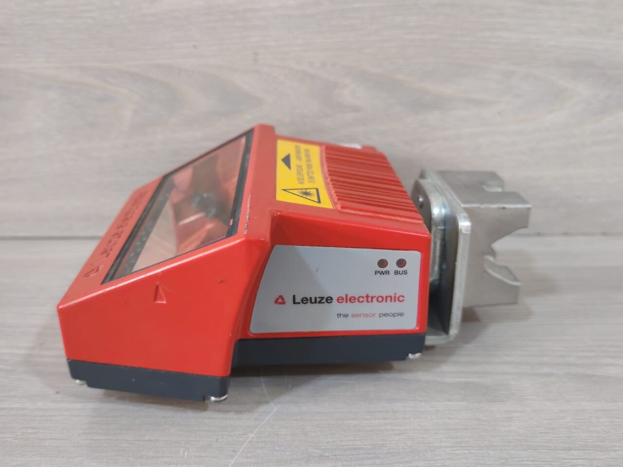 Leuze OF-100 LEUZE ELECTRONIC BCL 304i OF 100 BARCODE READER 50116320 WITH MS 304 CONNECTOR 6