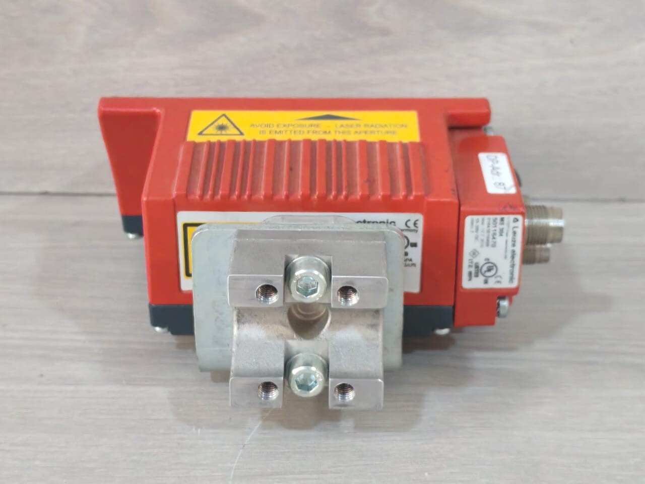 Leuze OF-100 LEUZE ELECTRONIC BCL 304i OF 100 BARCODE READER 50116320 WITH MS 304 CONNECTOR 7