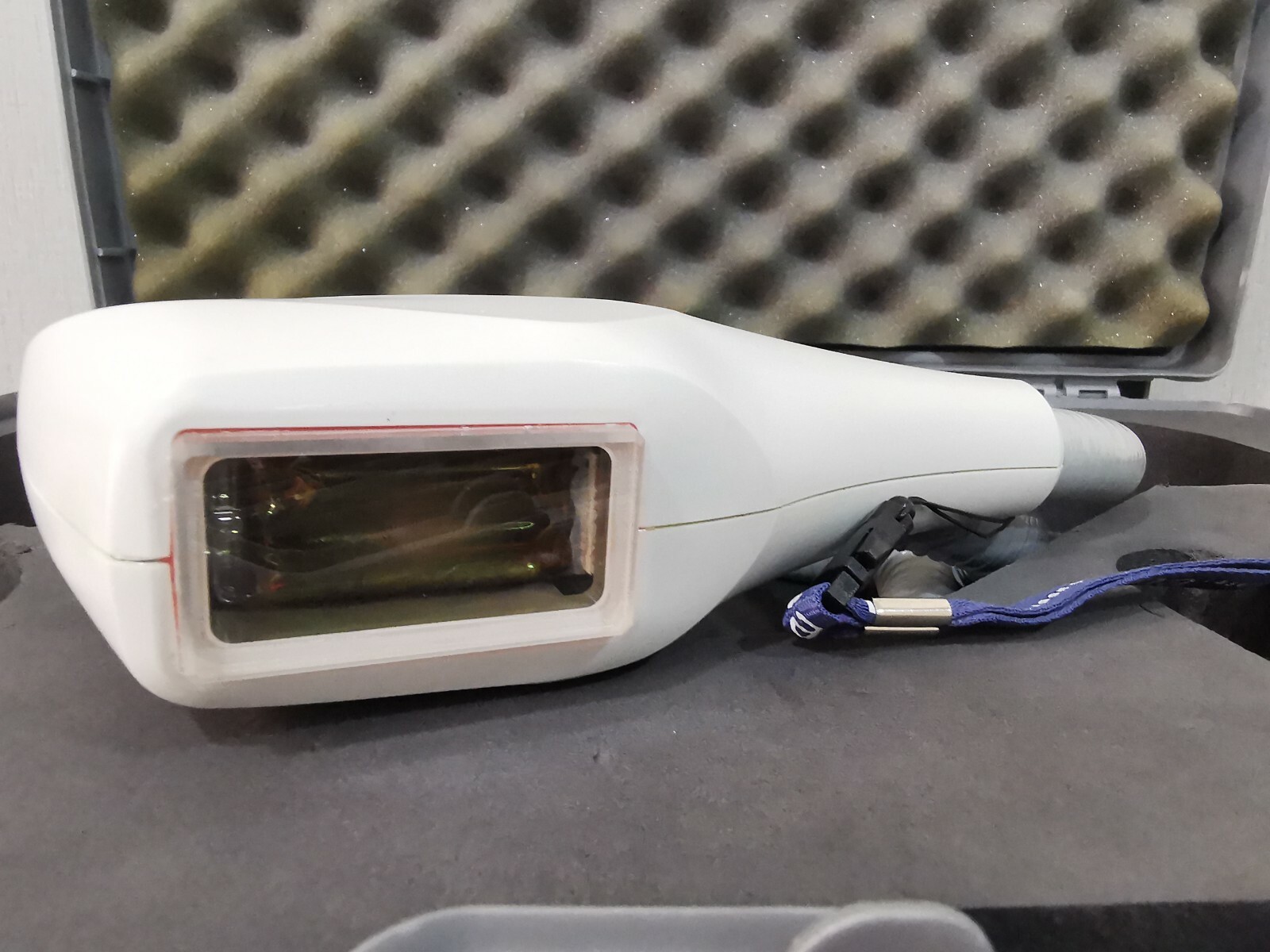 NIR AAIR30100750 NIR AAIR30100750 / NIR0120 LASER TREATMENT HEAD 11.2013 2