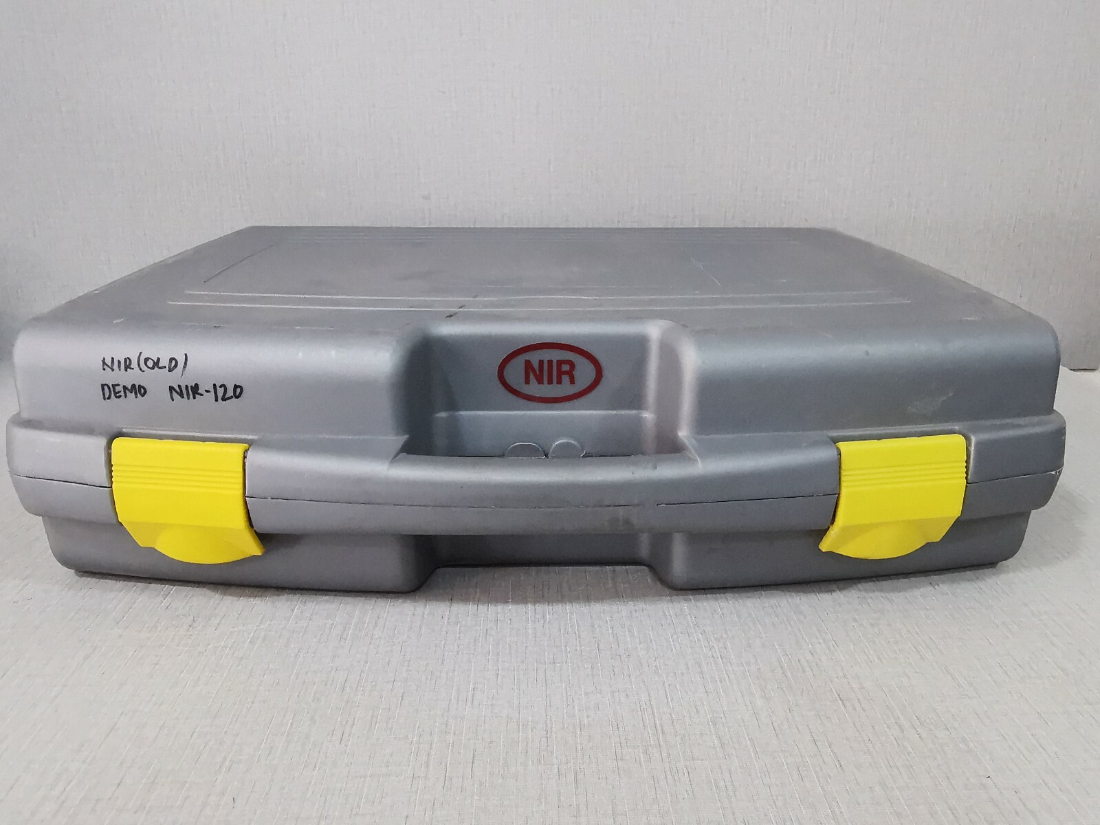NIR AAIR30100750 NIR AAIR30100750 / NIR0120 LASER TREATMENT HEAD 11.2013 3