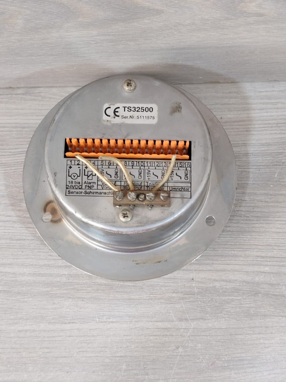 SIKA ELECTRONIC TS32500 SIKA ELECTRONIC TS32500 SIGNAL CONVERTER FOR FLOW METER 24VDC 9
