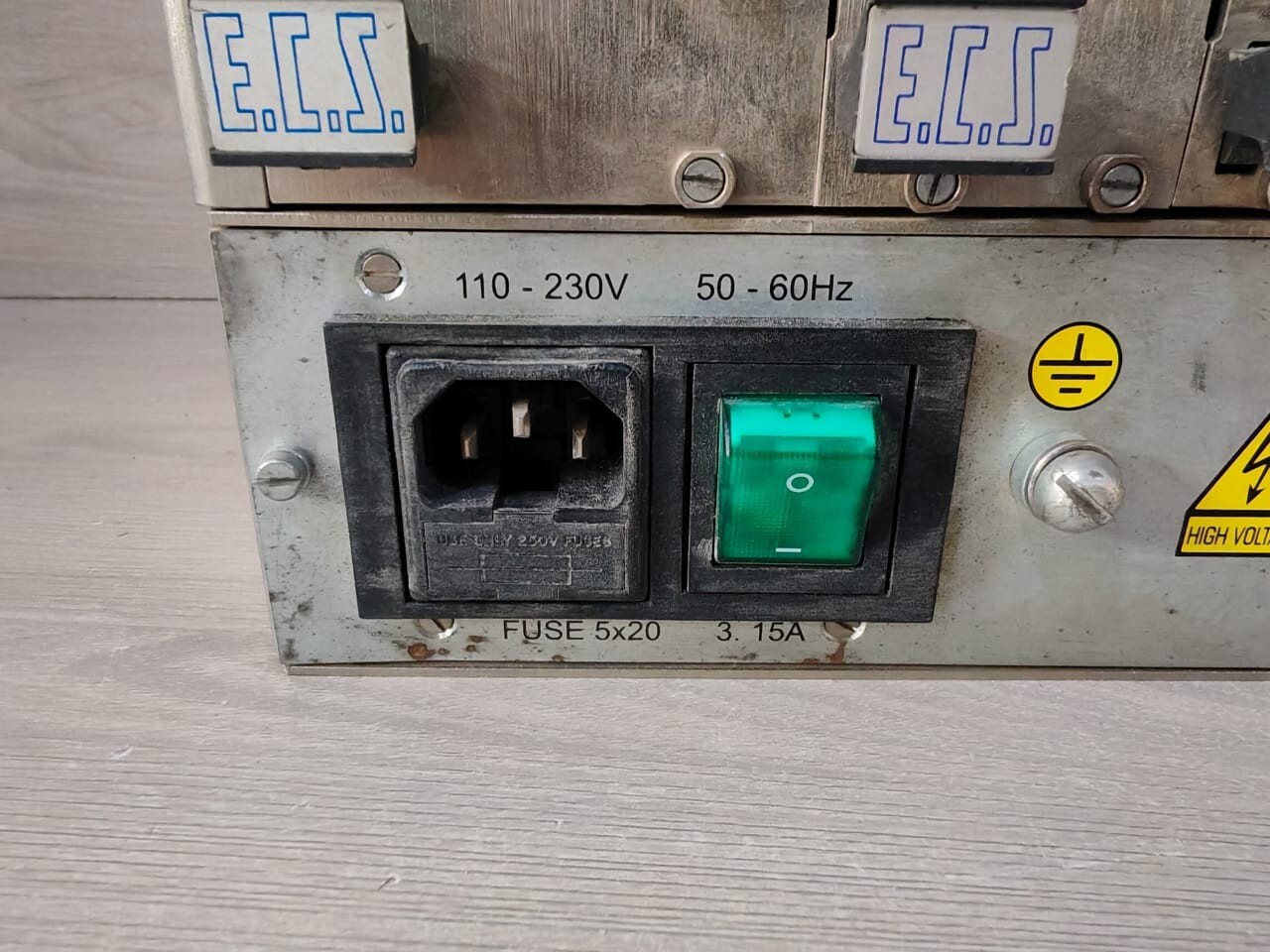 ECS 040F661 ECS 040F661 PC-MMX / 040F493 / 040F163/060C436 110-230V 50/60Hz 9