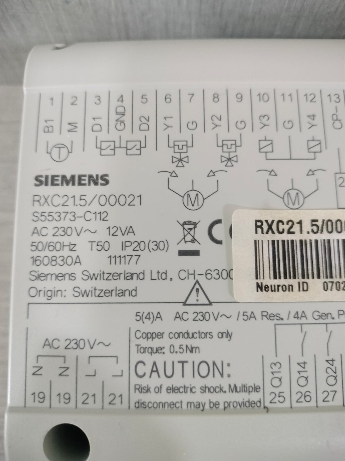 Siemens RXC21.5/00021 SIEMENS RXC21.5/00021 AC 230V-12VA PANEL CONTROLLER 3