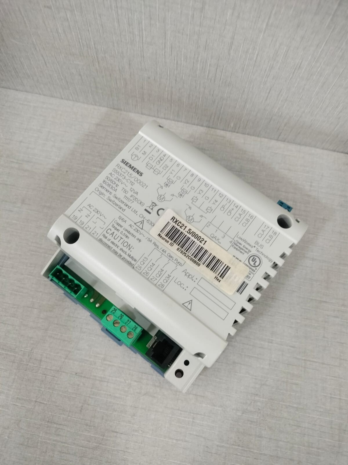 Siemens RXC21.5/00021 SIEMENS RXC21.5/00021 AC 230V-12VA PANEL CONTROLLER 4
