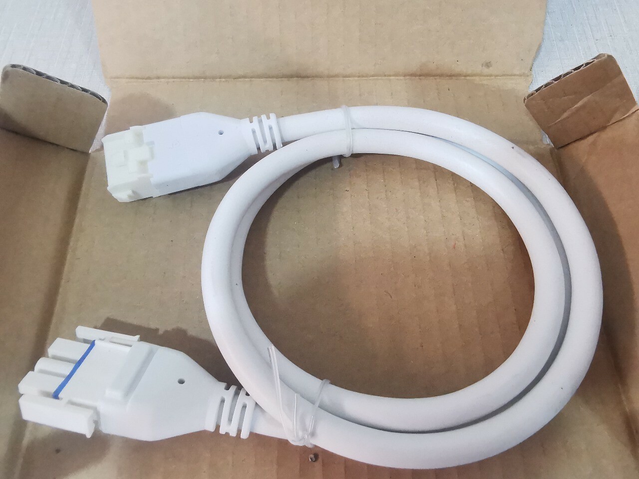GE 73616 LC-JC/1M/CE GE 73616 LC-JC/1M/CE LED COVE 4