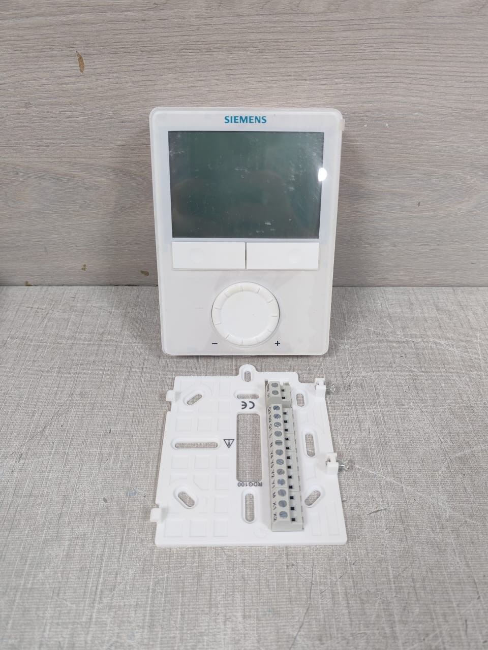Siemens RDG100 SIEMENS RDG100 150124E ROOM THERMOSTAT 2