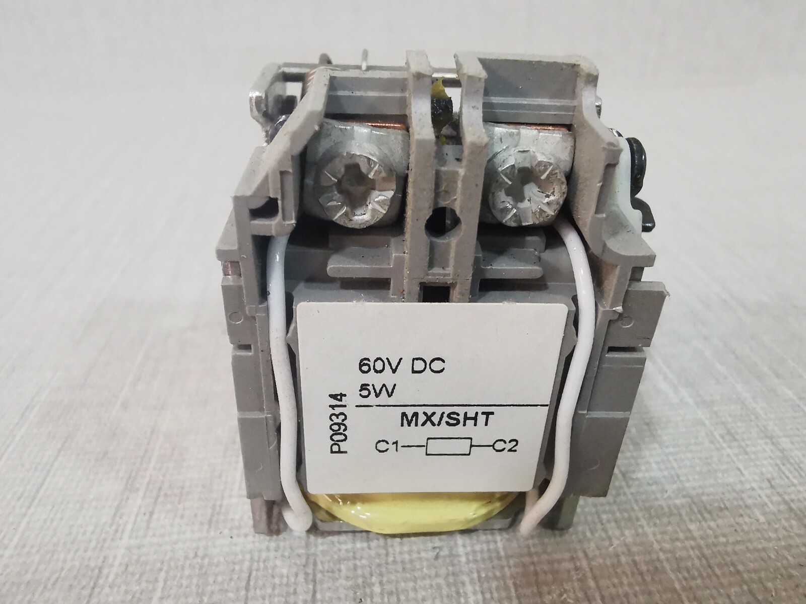 Schneider Electric LV429383 Schneider Electric LV429383 MX 60V DC SHUNT RELEASE 3