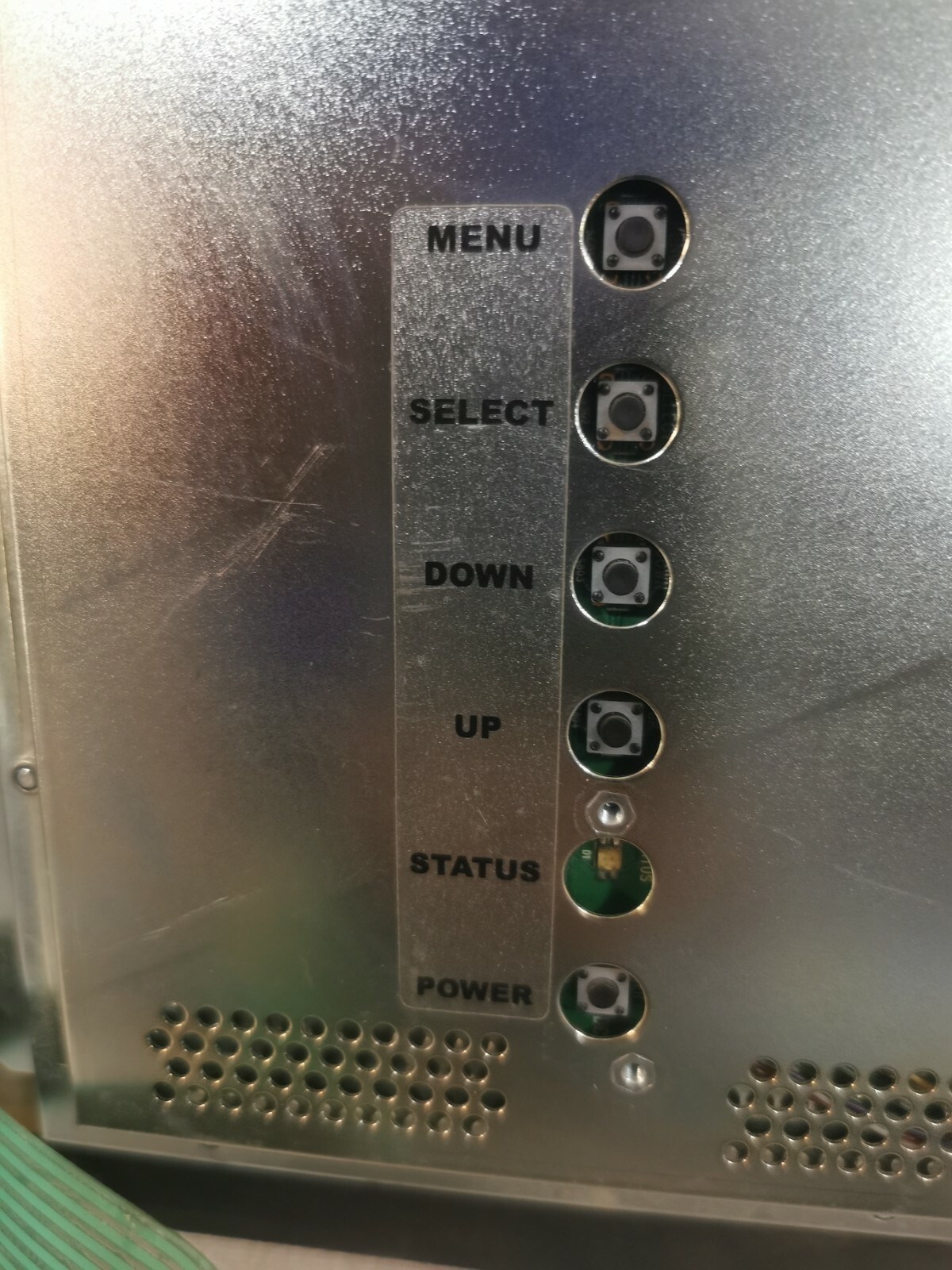 E.C.S CNC2400D / CCM15X04-R RGB/DVI E.C.S CNC2400D / CCM15X04-R RGB/DVI 8