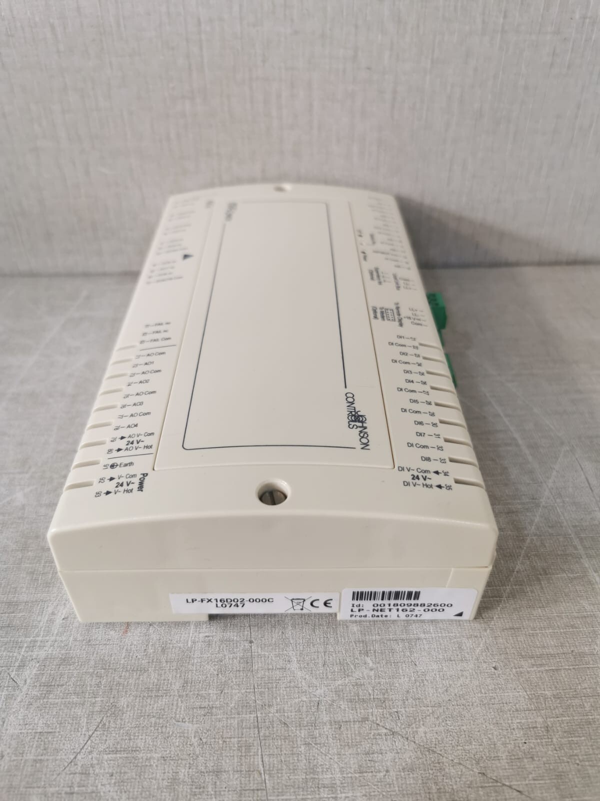 Johnson Controls LP-FX16D02-000C FX16 JOHNSON CONTROLS LP-FX16D02-000C Master Control Programmable 7