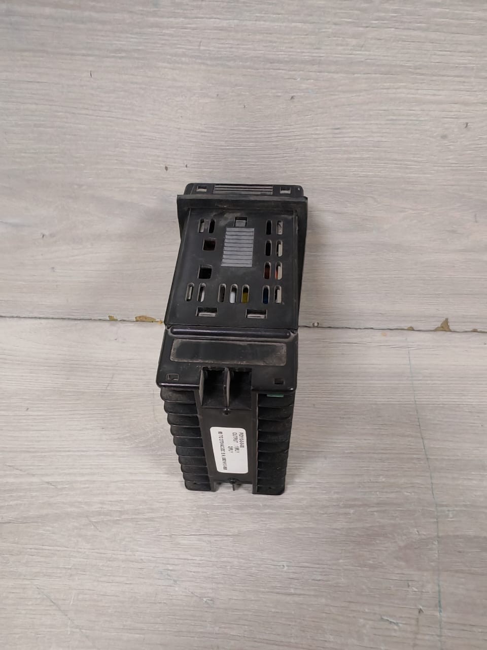 SELEC PID110-0-0-00 SELEC PID110 OUTPUT RELAY PID110-0-0-00 4