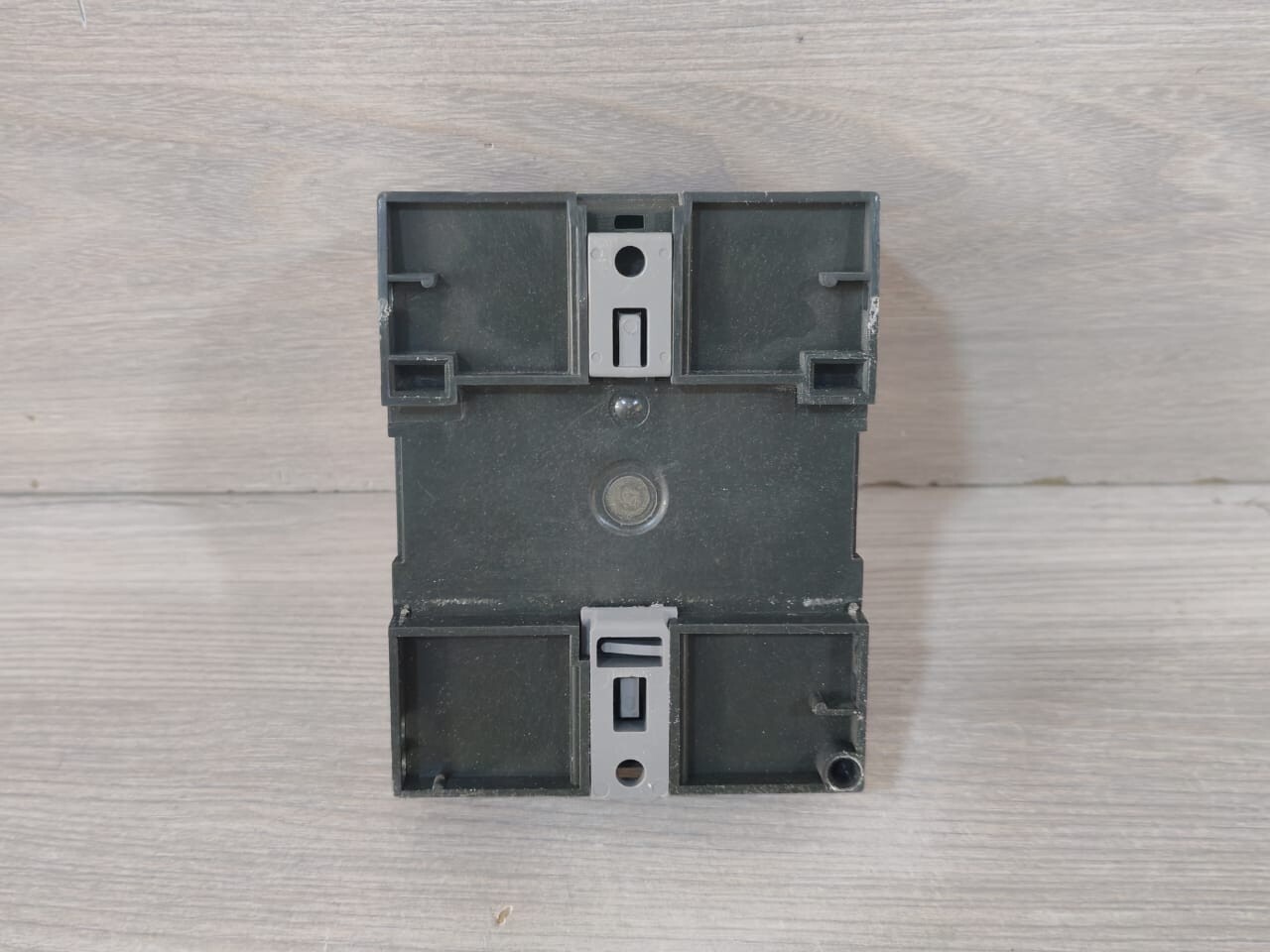 Siemens 6ED1 052-1HB00-0BA6 SIEMENS LOGO 24RC OUTPUT 4x RELAY 6ED1 052-1HB00-0BA6 5