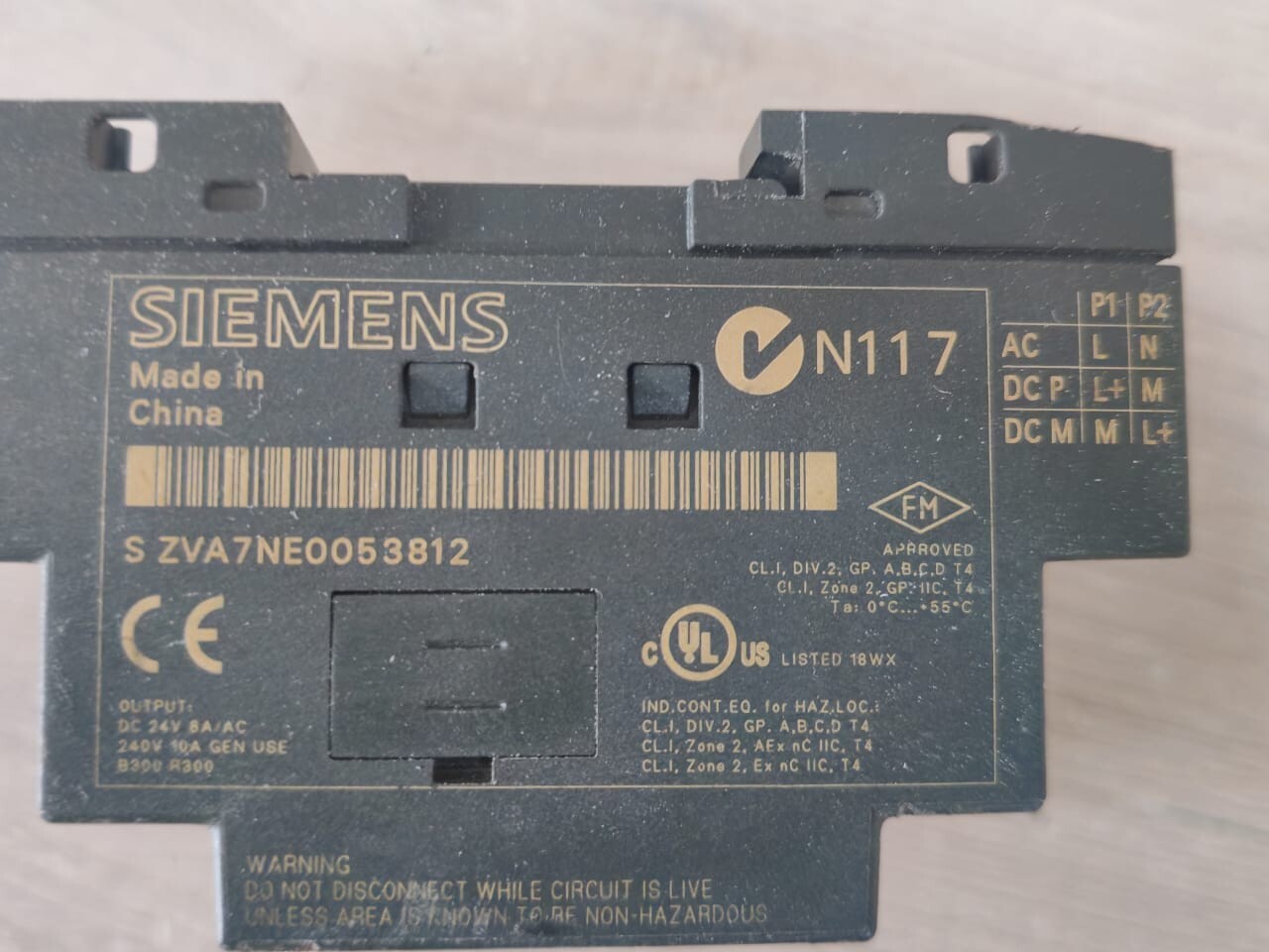 Siemens 6ED1 052-1HB00-0BA6 SIEMENS LOGO 24RC OUTPUT 4x RELAY 6ED1 052-1HB00-0BA6 7