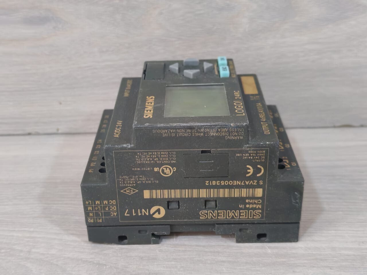 Siemens 6ED1 052-1HB00-0BA6 SIEMENS LOGO 24RC OUTPUT 4x RELAY 6ED1 052-1HB00-0BA6 8