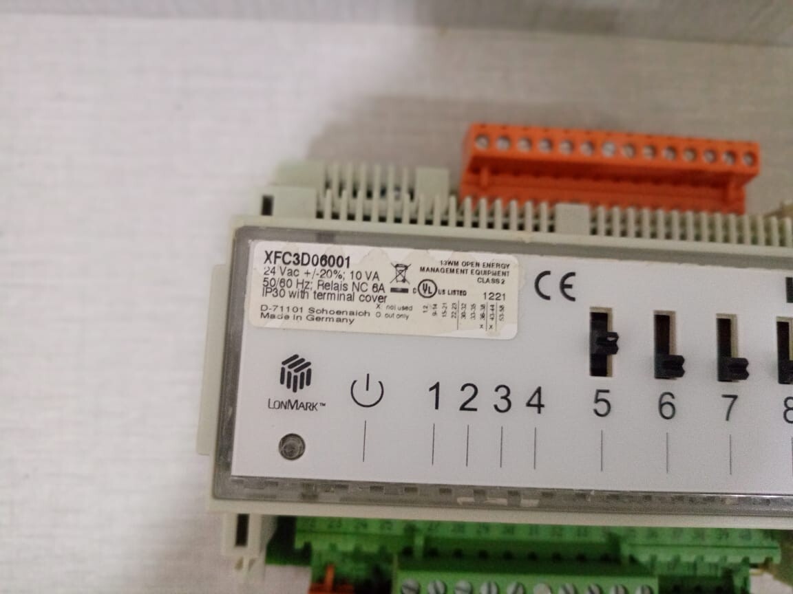 Honeywell XFC3D06001 Honeywell XFC3D06001 Smart PLC Module-Damaged Case 2