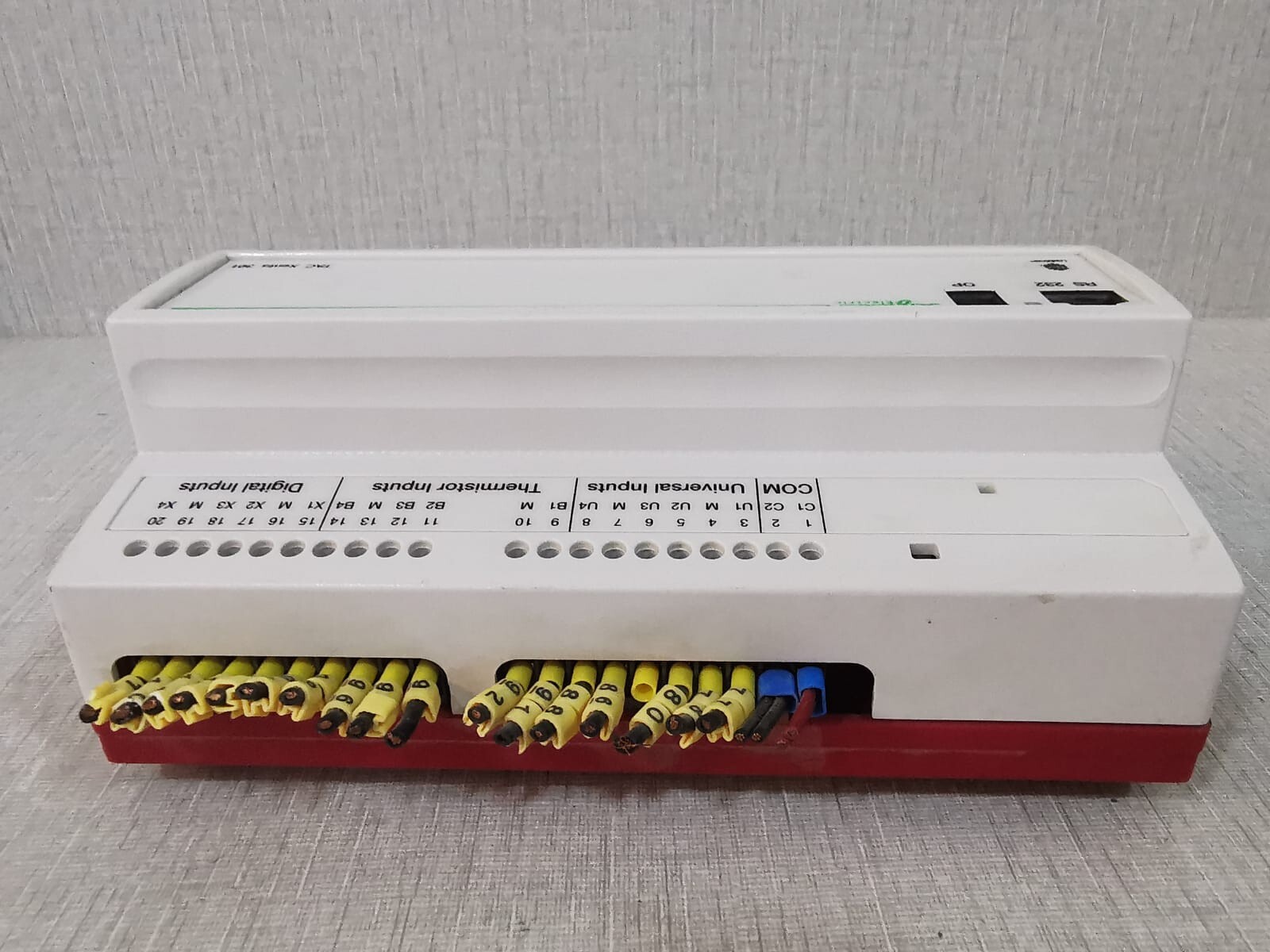 Schneider Electric TAC Xenta 301 Schneider Electric TAC Xenta 301 Programmable Controller 4