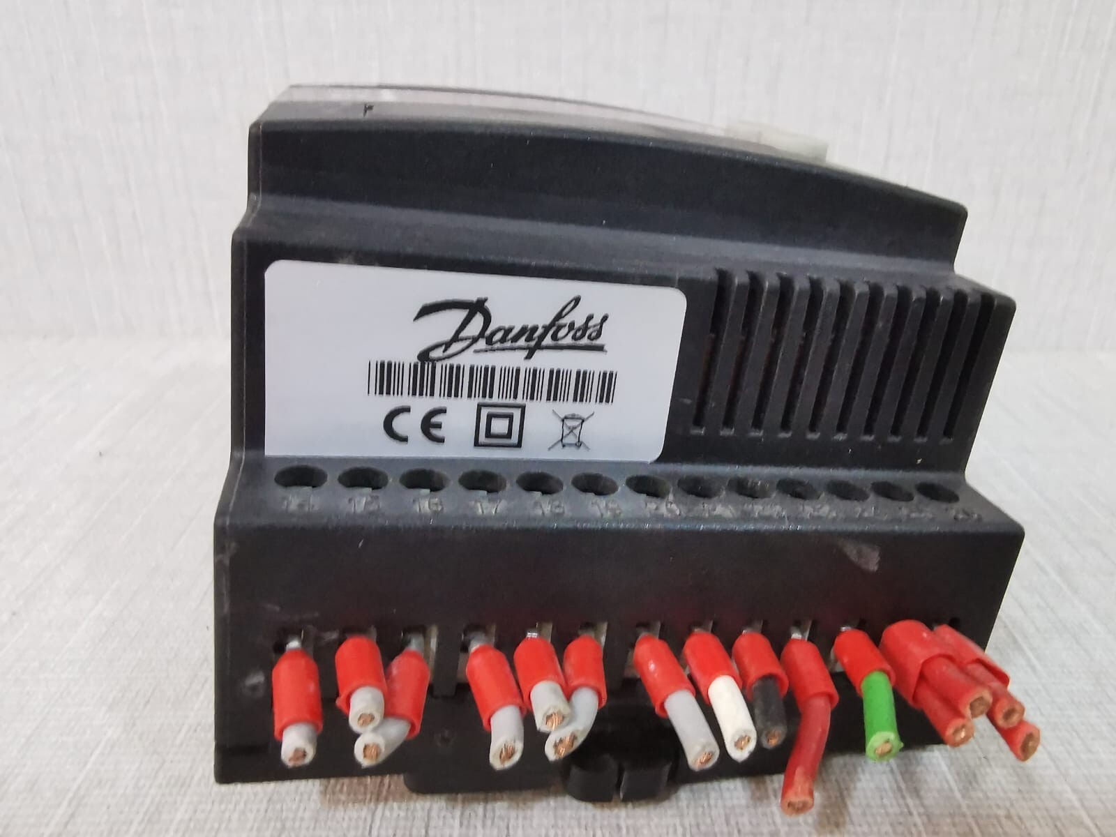 Danfoss EKC-313 Danfoss EKC 313 Superheat Controller 084B7253 4