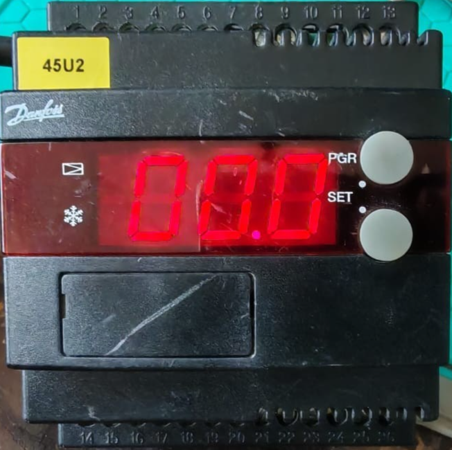 Danfoss EKC-316A Danfoss EKC 316A Superheat Controller 084B7088 2