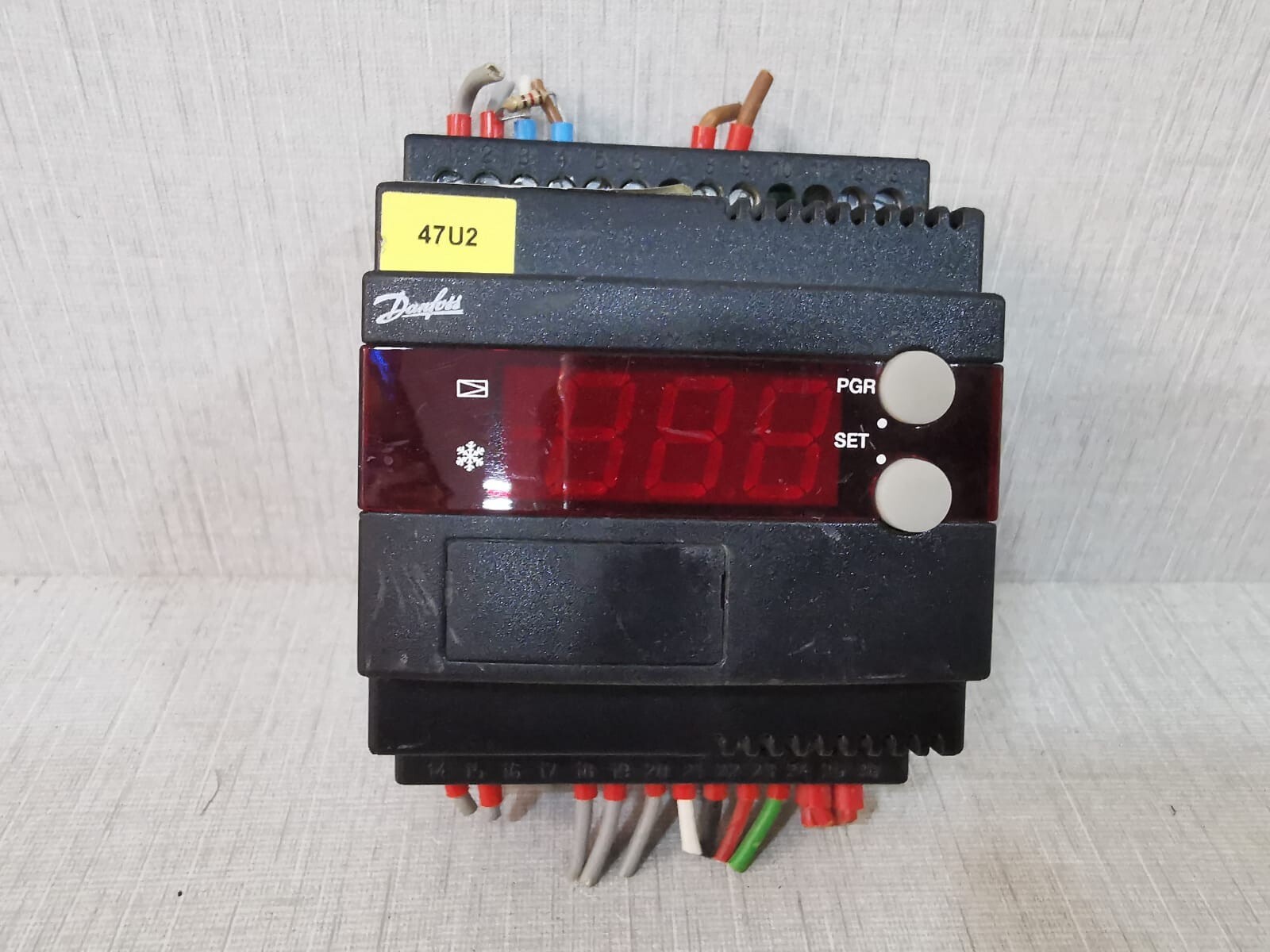 Danfoss EKC-316A Danfoss EKC 316A Superheat Controller 084B7088 3