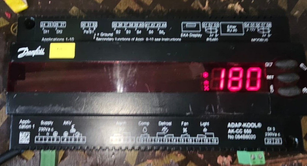 Danfoss CC-550 Danfoss ADAP-KOOL AK-CC 550 Case Controller 084B8020 2