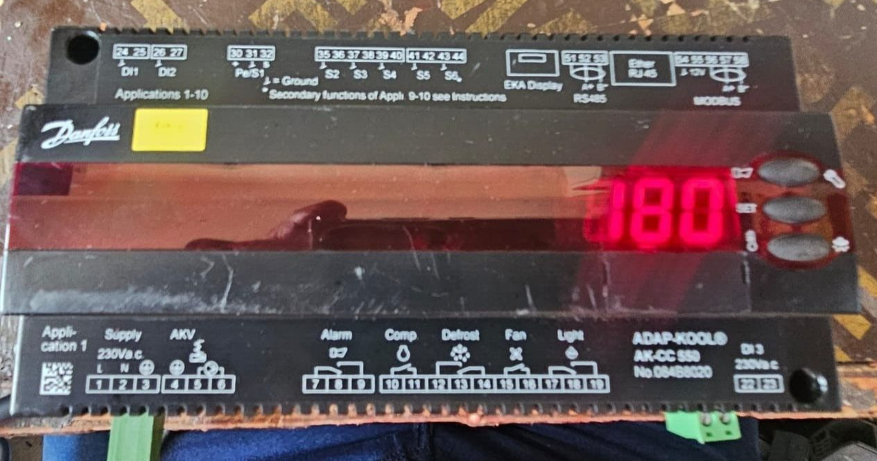 Danfoss CC-550 Danfoss ADAP-KOOL AK-CC 550 Case Controller 084B8020 3