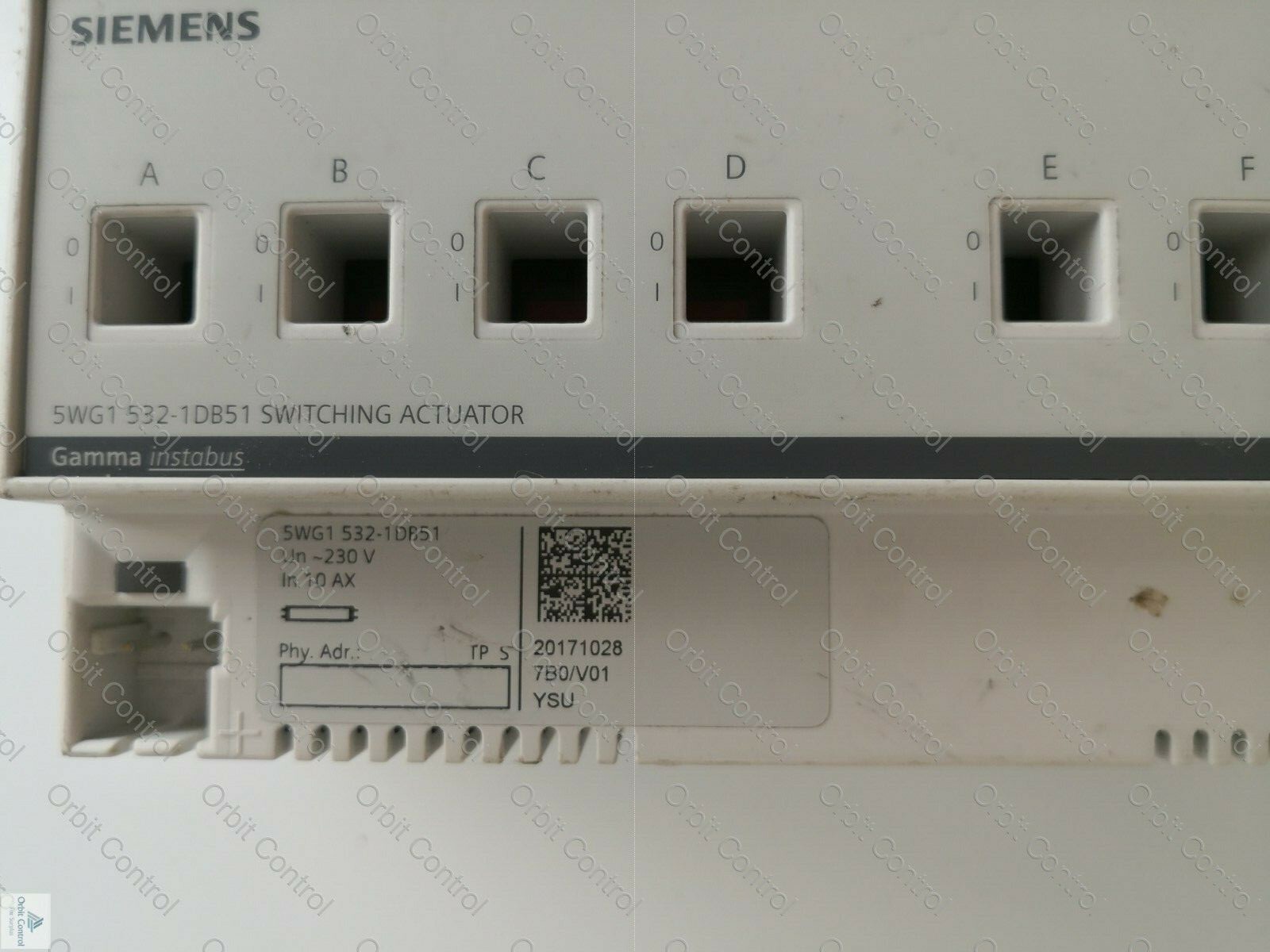 Siemens 5WG1 532-1DB51 SIEMENS SWITCHING ACTUATOR 5WG1 532-1DB51 2