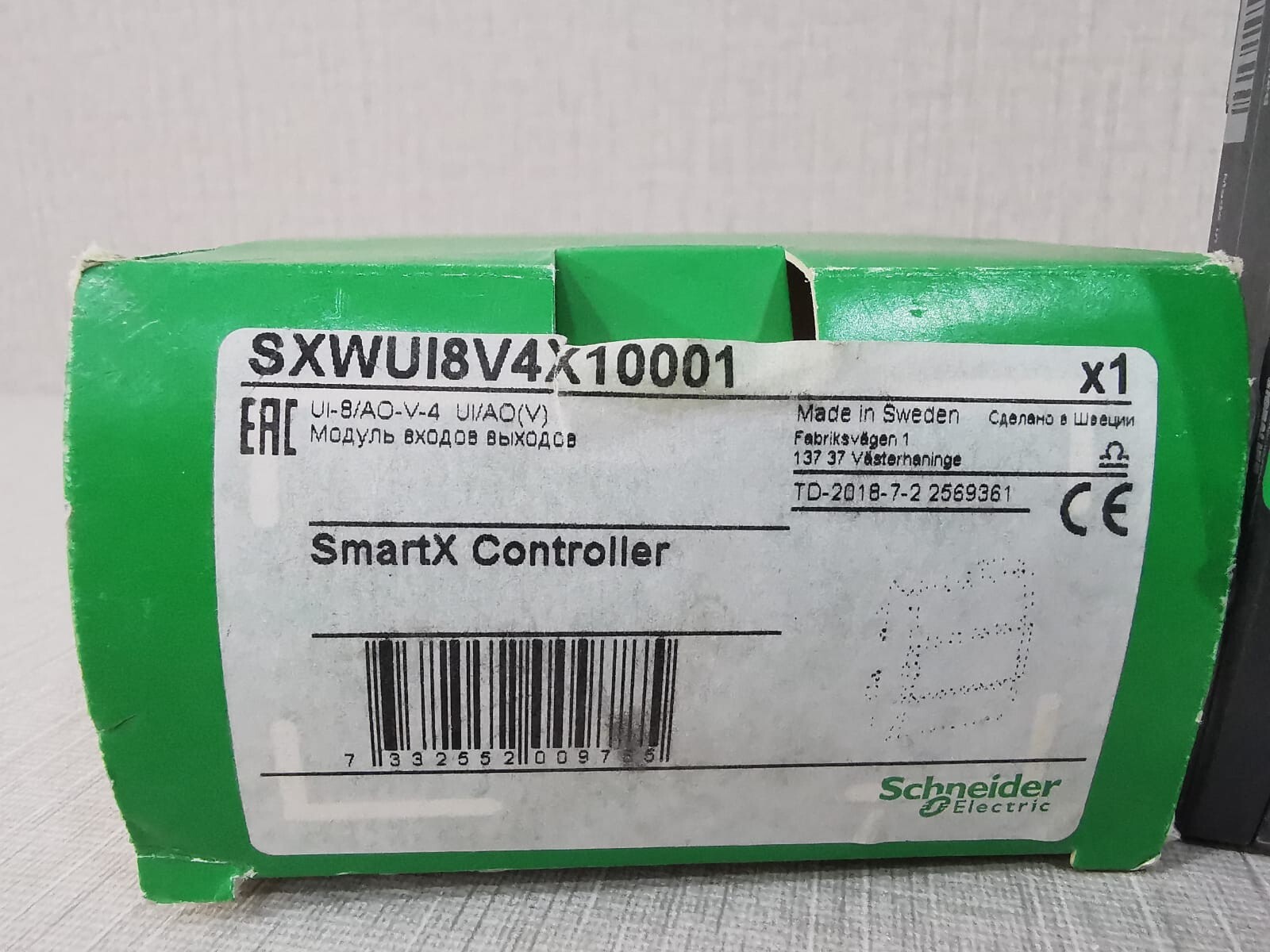 Schneider Electric SMARTX-CONTROLLER-UI-8/AO-V-4 SXWUI8V4X10001 Schneider Electric SmartX Controller UI-8/AO-V-4 2