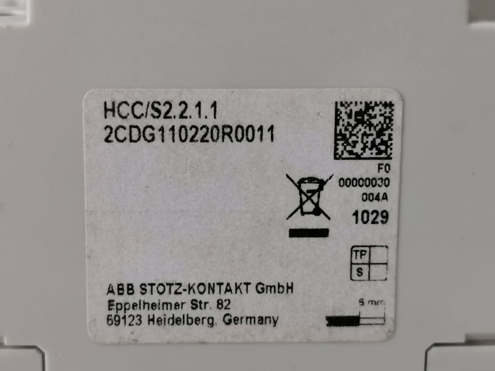 ABB HCC/S-2.2.1.1 ABB HCC/S 2.2.1.1 Heating/Cooling Circuit Controller 2CDG110220R0011 3