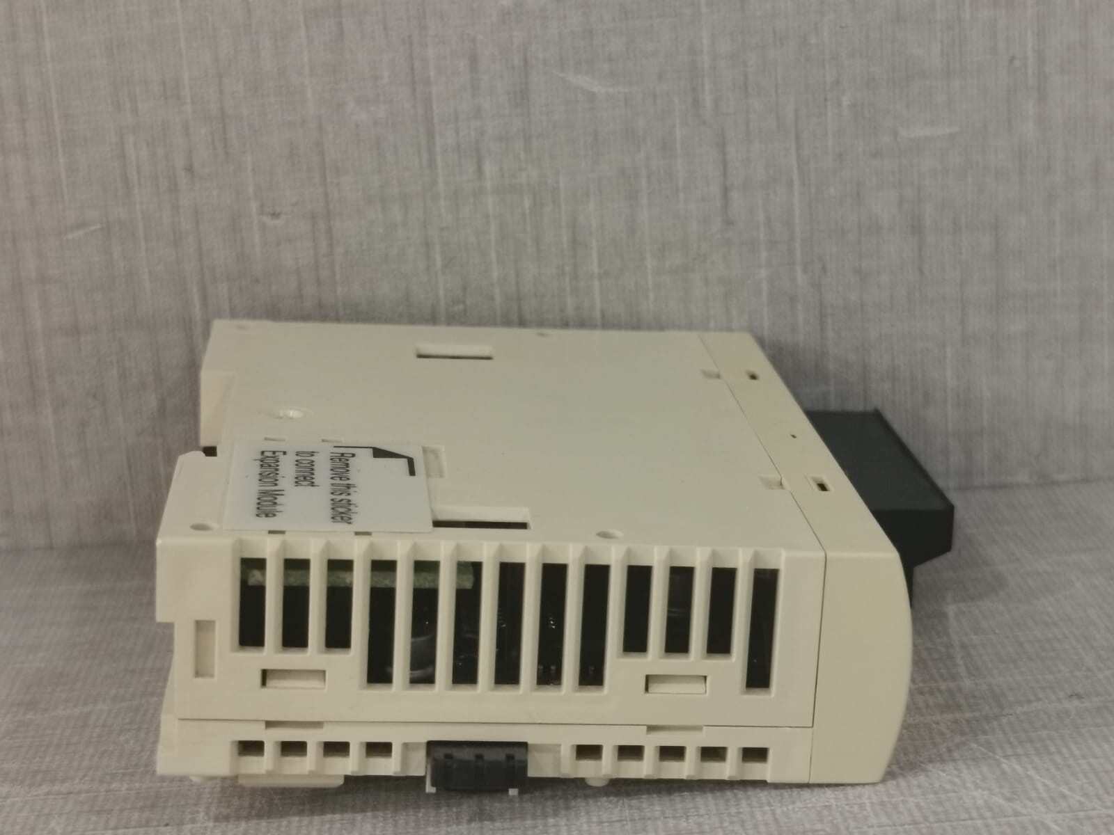 Schneider Electric TM2AVO2HT Schneider Electric TM2AVO2HT Modicon 8