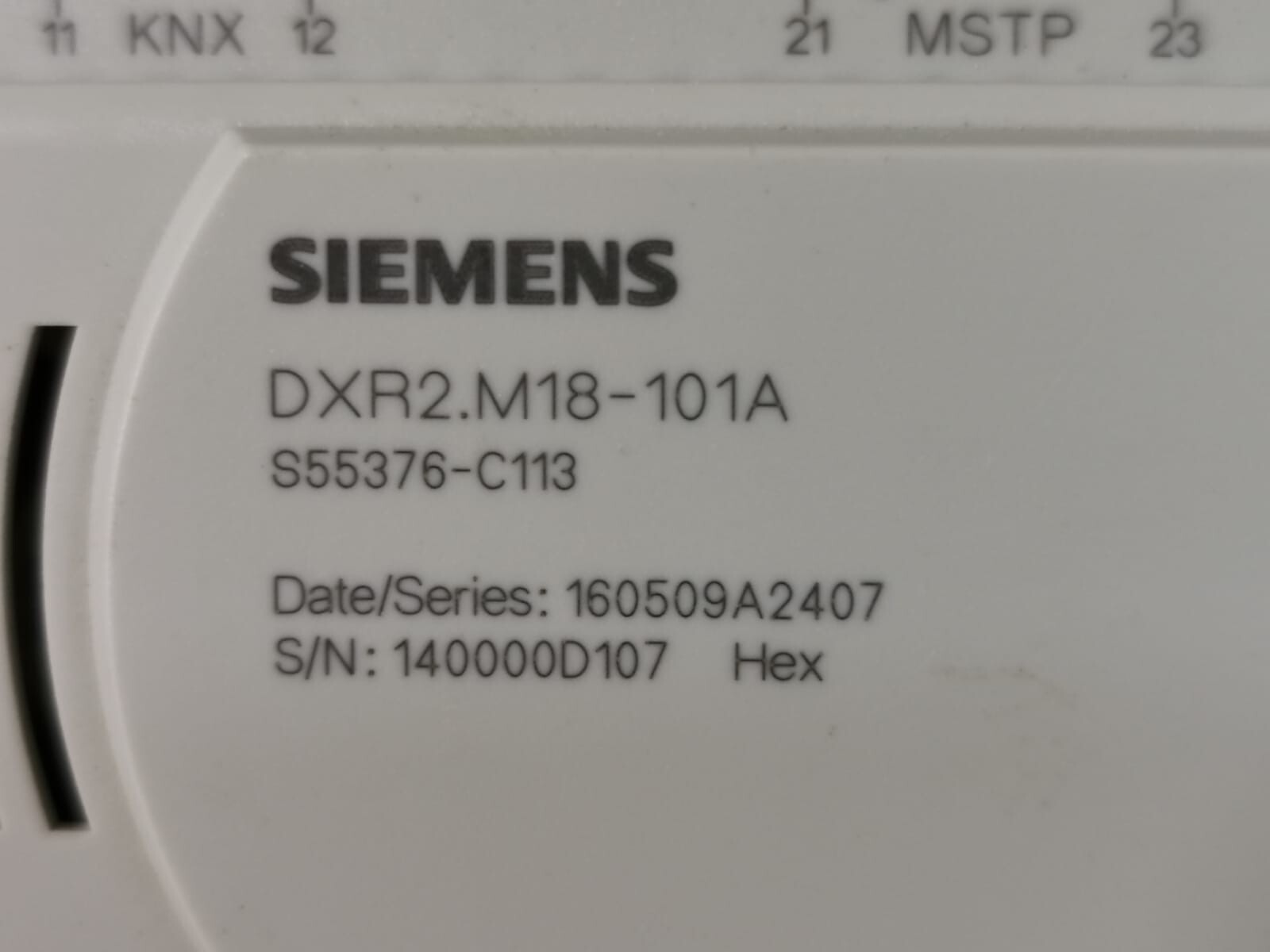Siemens M18-101A SIEMENS DXR2.M18-101A Compact Room Automation Station 2