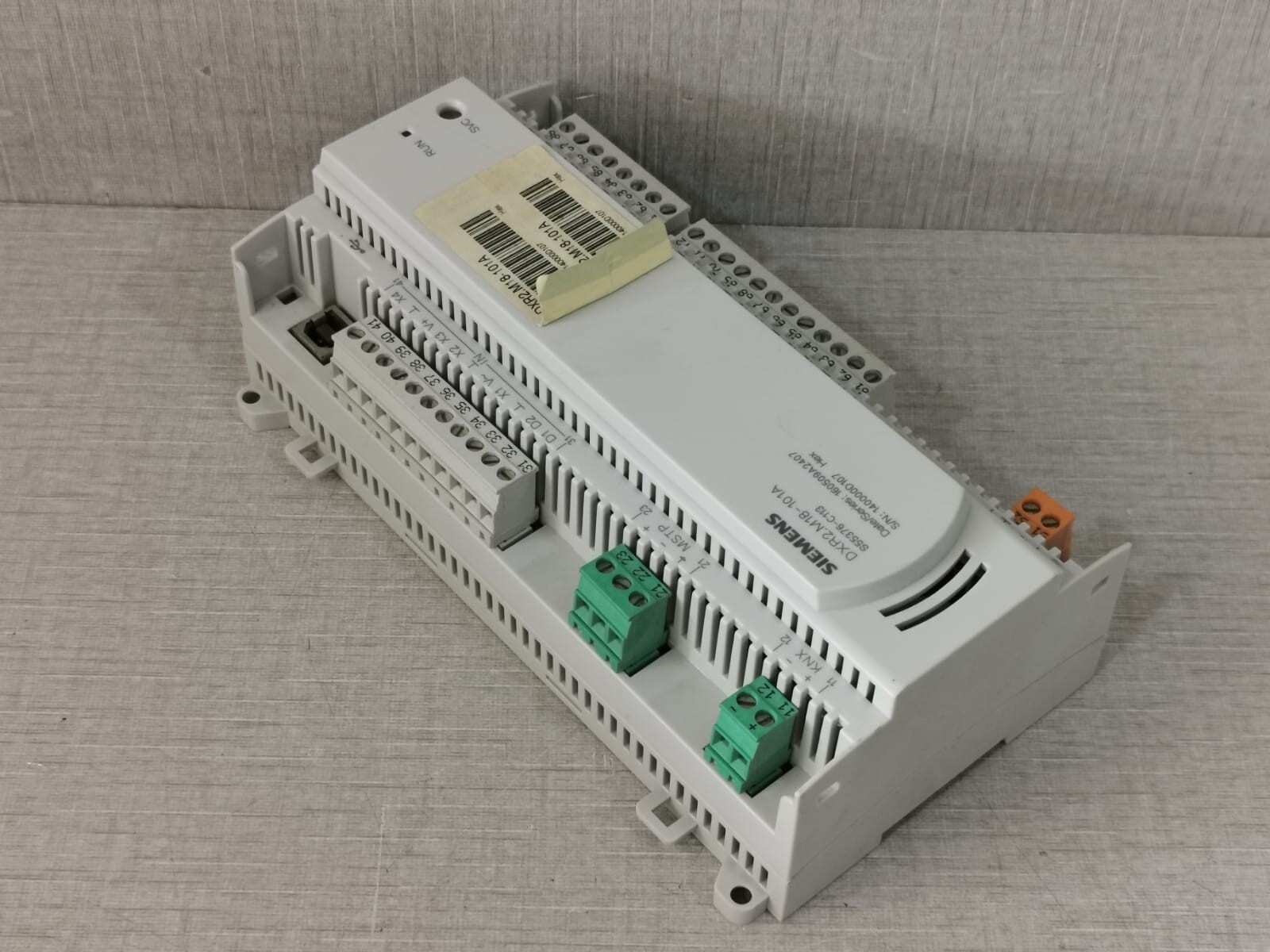 Siemens M18-101A SIEMENS DXR2.M18-101A Compact Room Automation Station 8