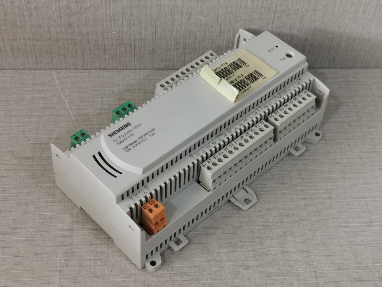 Siemens M18-101A SIEMENS DXR2.M18-101A Compact Room Automation Station 9