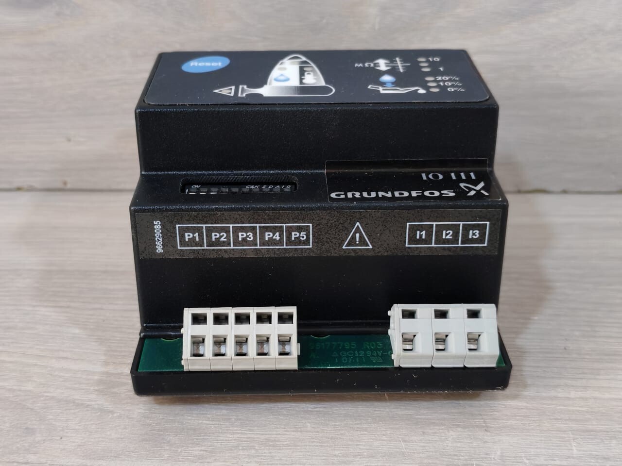 Grundfos 96575362 V02 Grundfos IO111 96575362 V02 Control Unit 6